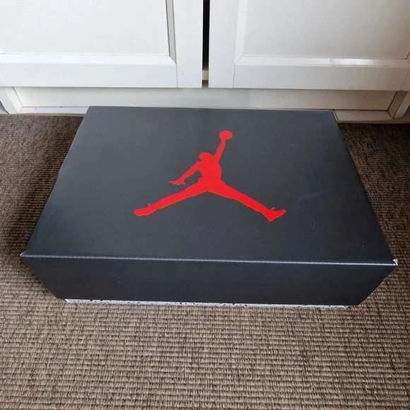 Air Jordan 5 Retro OG Black Metallic Reimagined - Picture 5 of 5